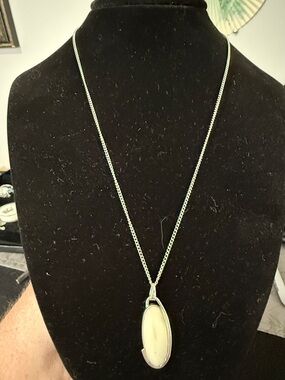 Sterling Silver Oval Cream Jade Pendant Necklace - Classic Women's Jewelry